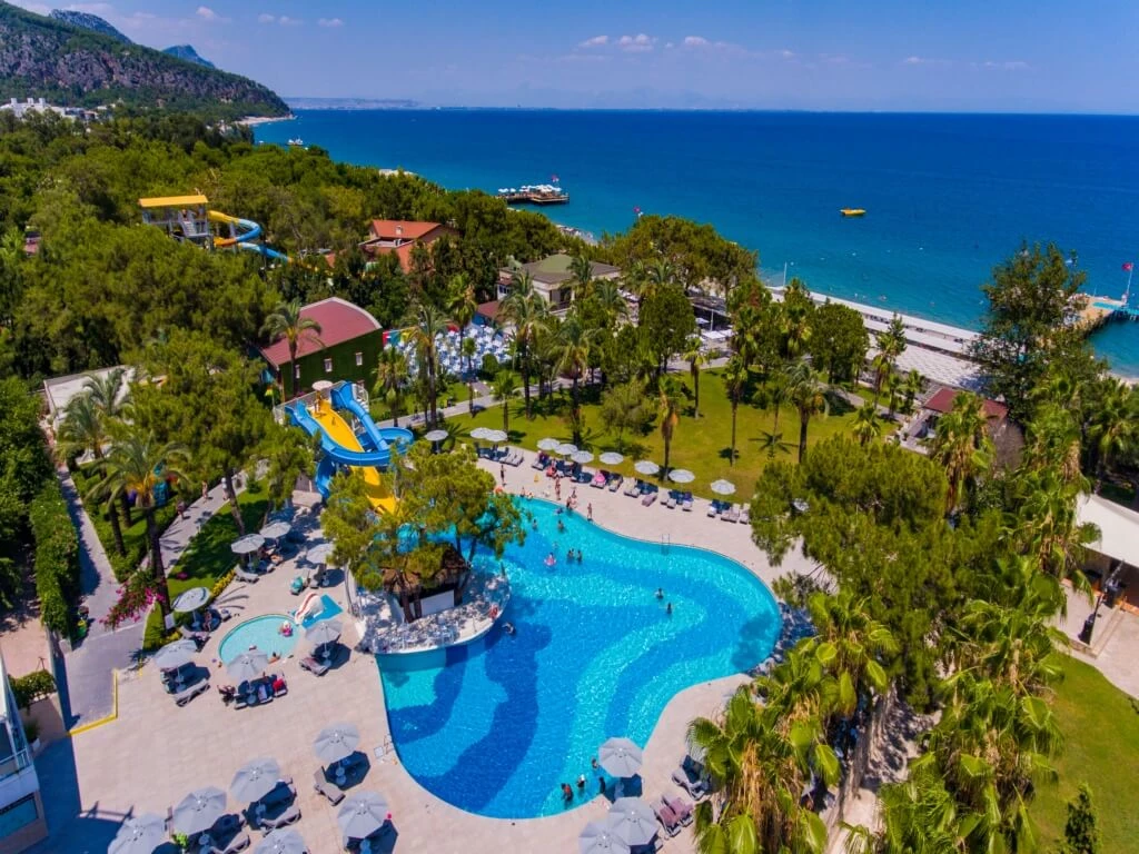 catamaran-resort-hotel-havuz-15780