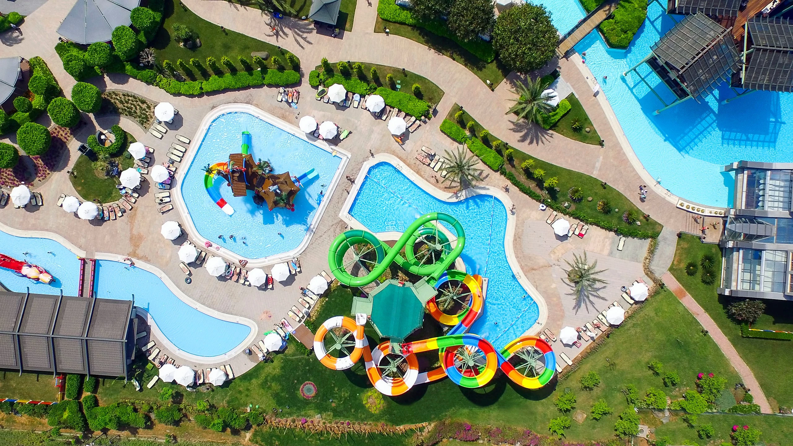 limak-lara-deluxe-hotel-resort-havuz-5269