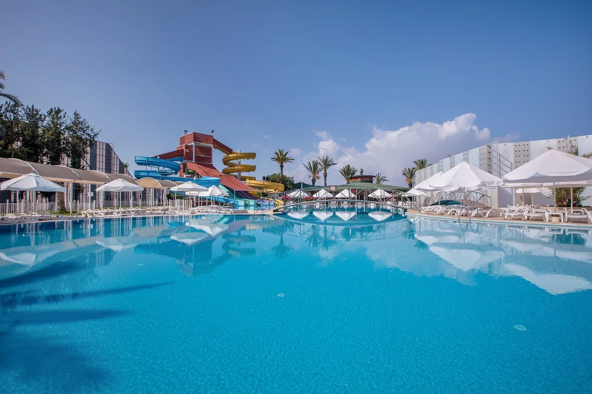 selge-beach-hotel-havuz-3256